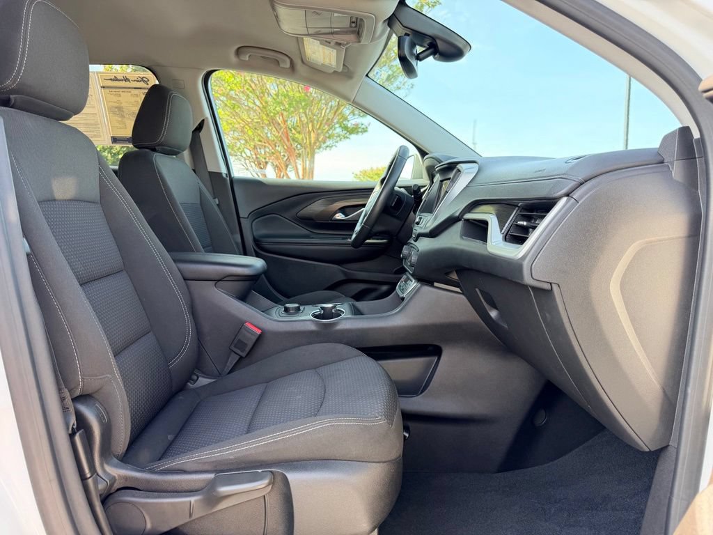 Used 2024 GMC Terrain SLE FWD image 11