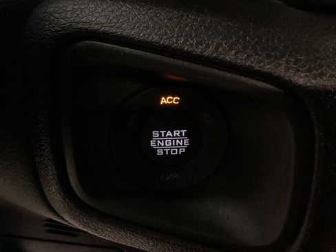 Used 2024 Jeep Gladiator Sport image 21