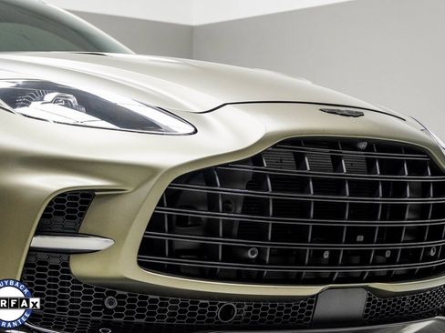 Used 2023 Aston Martin DBX 707 image 7