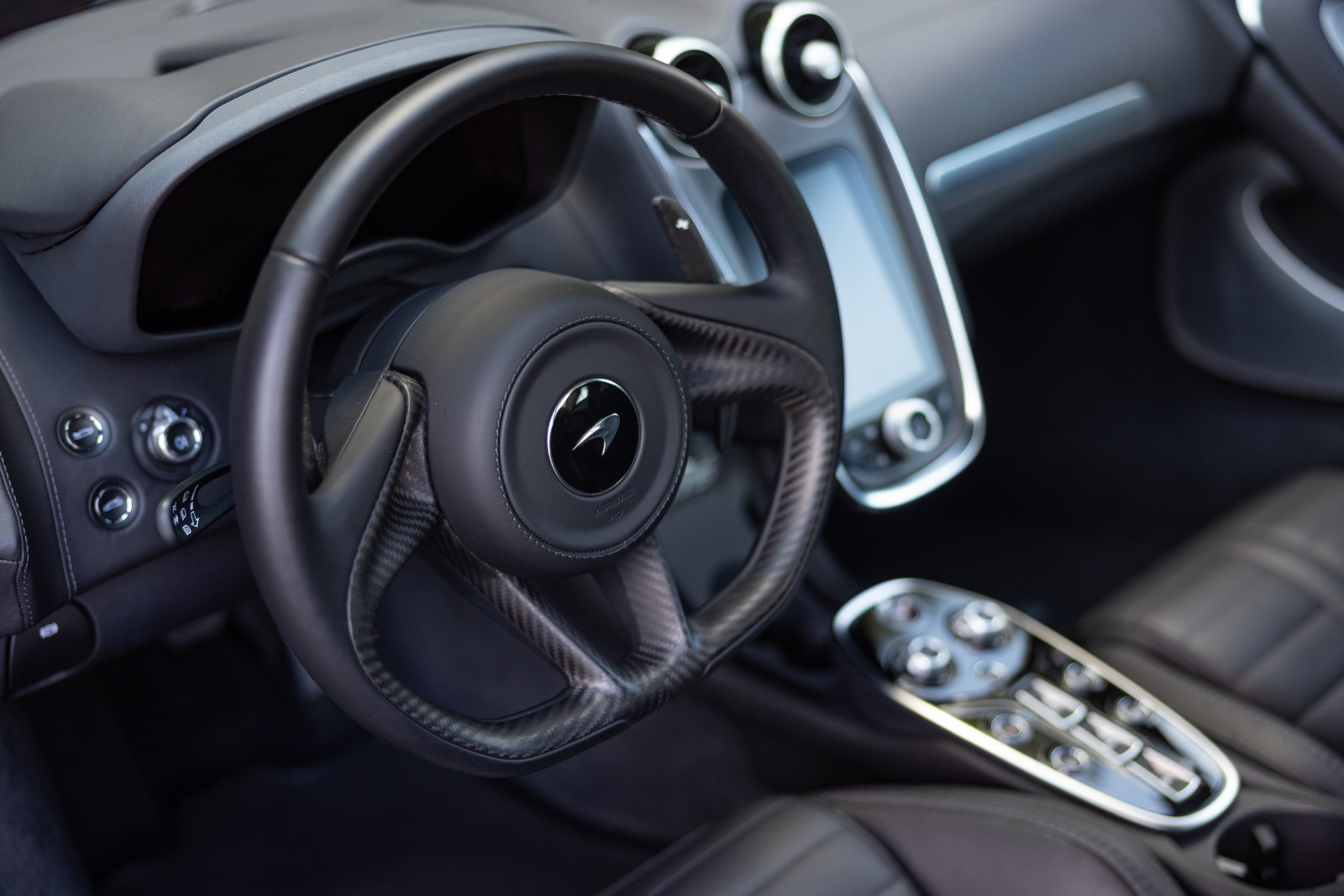 Used 2025 McLaren GTS RWD image 11