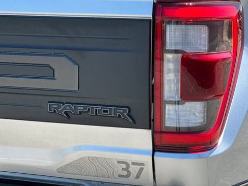 Certified 2021 Ford F150 Raptor w/ Raptor 37 Performance Package AWD/4WD image 25