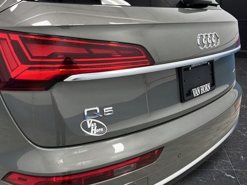 Used 2025 Audi Q5 2.0T Premium Plus w/ Premium Plus Package AWD/4WD image 40