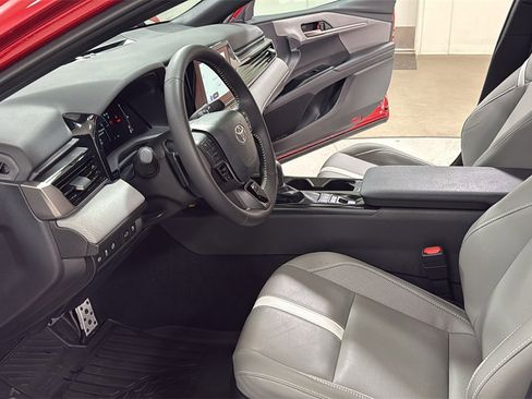 Certified 2025 Toyota Camry SE image 12