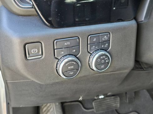 Used 2025 GMC Sierra 1500 SLT w/ SLT Premium Package AWD/4WD image 24