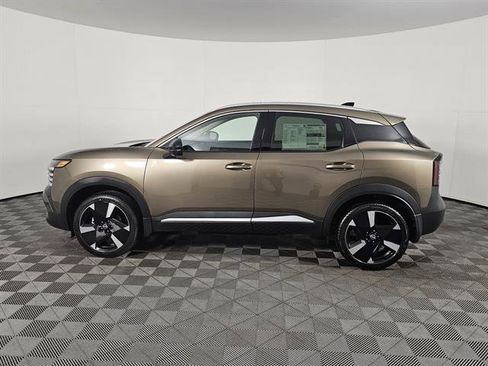 New 2026 Nissan Kicks SR w/ SR Premium Package image 8