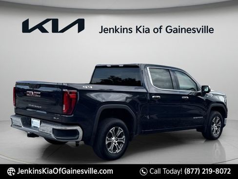 Used 2025 GMC Sierra 1500 SLT AWD/4WD image 3