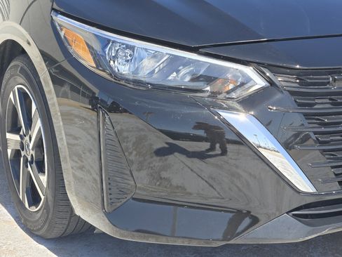 Used 2025 Nissan Sentra SV image 10