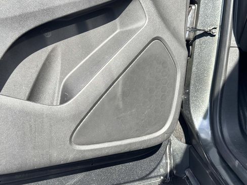 Used 2020 Chevrolet Equinox LT FWD image 21