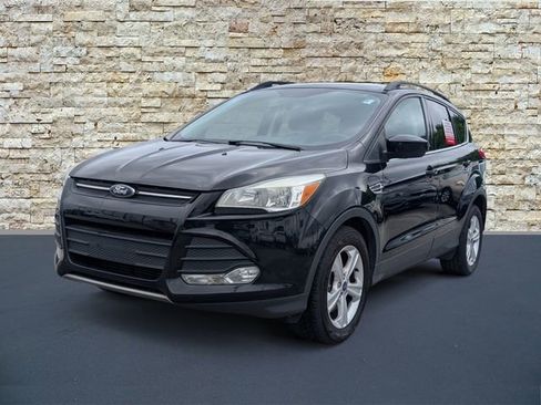 Used 2016 Ford Escape SE w/ SE Leather Comfort Package FWD image 5
