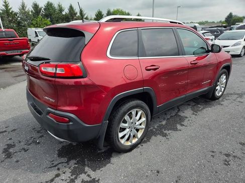 Used 2017 Jeep Cherokee Limited AWD/4WD image 18
