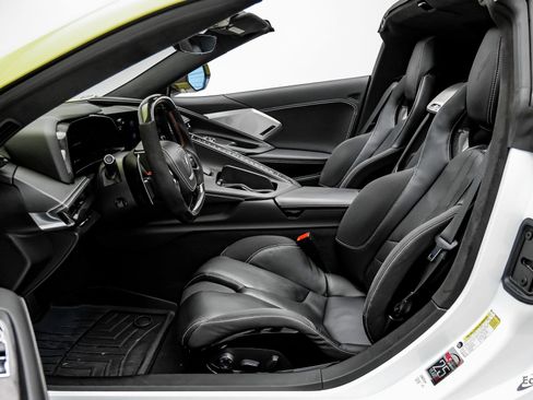 Used 2021 Chevrolet Corvette Stingray Premium Cpe w/ Z51 Performance Package RWD image 43