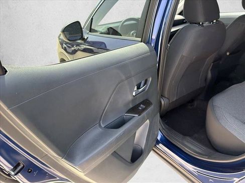 Used 2025 Nissan Kicks SV FWD image 17
