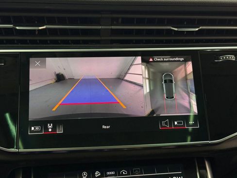 Used 2022 Audi Q8 Premium Plus w/ Premium Plus Package AWD/4WD image 29