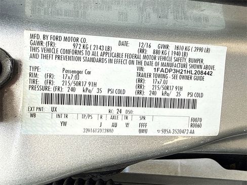 Used 2017 Ford Focus SEL image 33