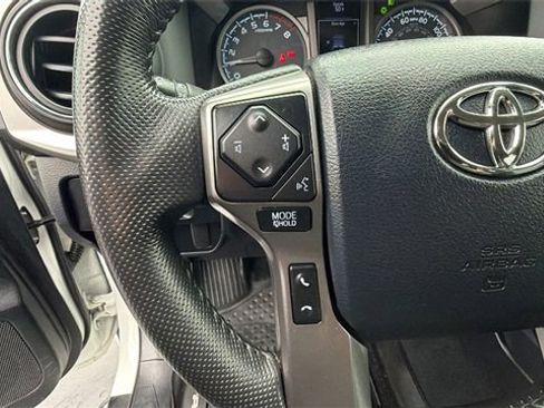 Used 2017 Toyota Tacoma SR5 image 27