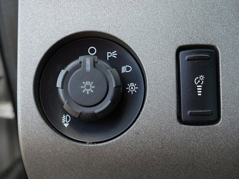 Used 2011 Ford F250 Lariat w/ Chrome Pkg image 27