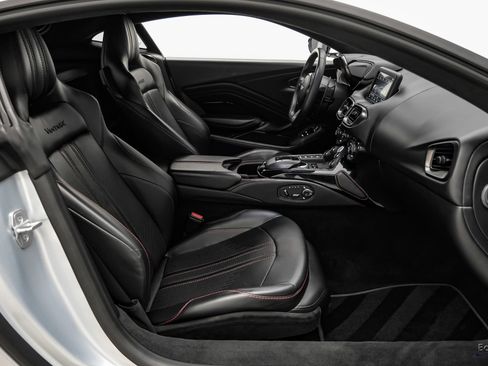 Used 2019 Aston Martin V8 Vantage Coupe RWD image 48