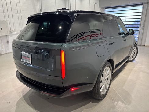 Used 2023 Land Rover Range Rover SE AWD/4WD image 4