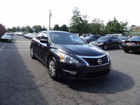 Used 2013 Nissan Altima 2.5 S image 2