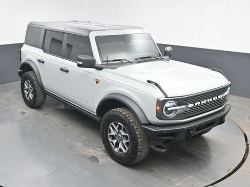 Used 2024 Ford Bronco Badlands AWD/4WD image 13