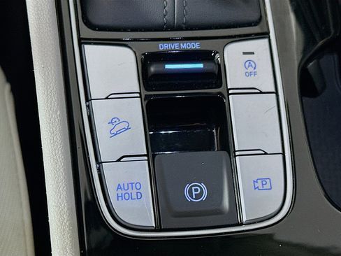 Used 2025 Hyundai Tucson SEL FWD image 25