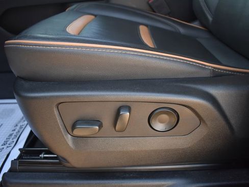 Used 2024 GMC Yukon AT4 image 15