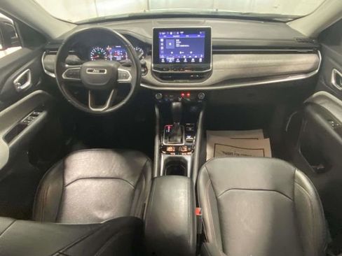 Used 2022 Jeep Compass Latitude image 9