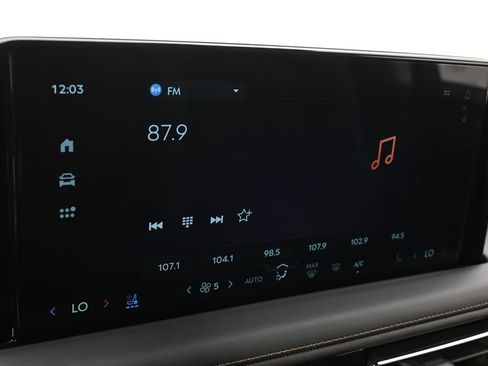 Certified 2025 Lincoln Aviator AWD image 29