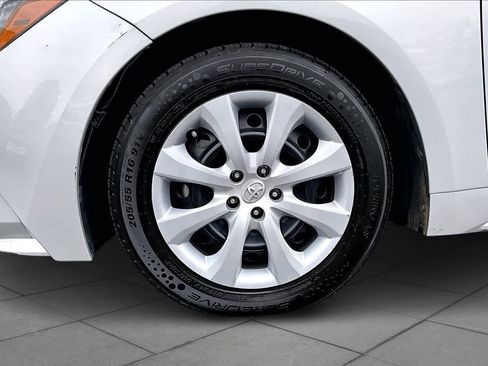 Certified 2023 Toyota Corolla LE image 10