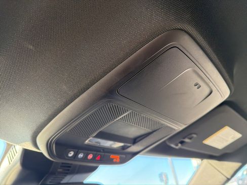 Used 2025 Buick Enclave Preferred image 15