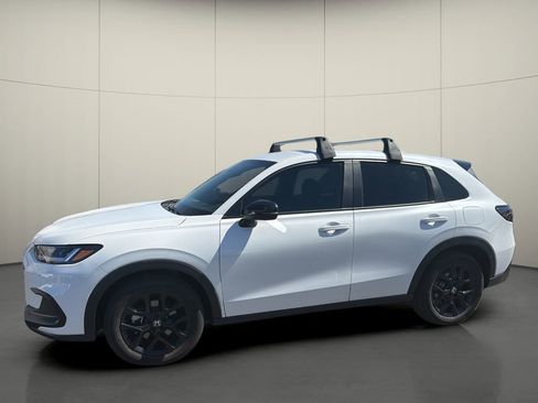 Used 2025 Honda HR-V Sport image 3
