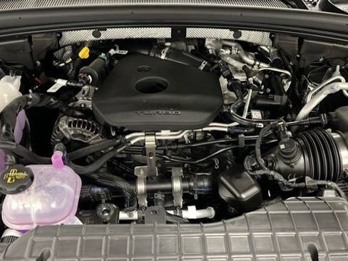 New 2026 Jeep Grand Cherokee Altitude image 28