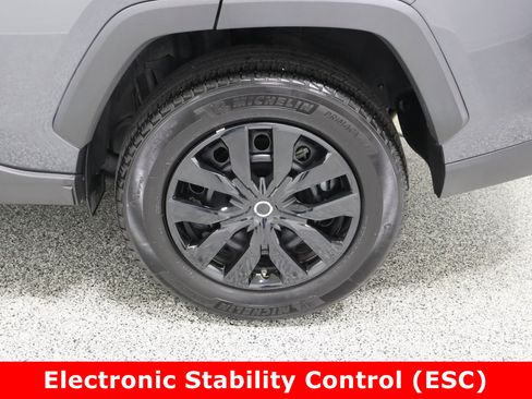 Used 2024 Toyota RAV4 LE image 10