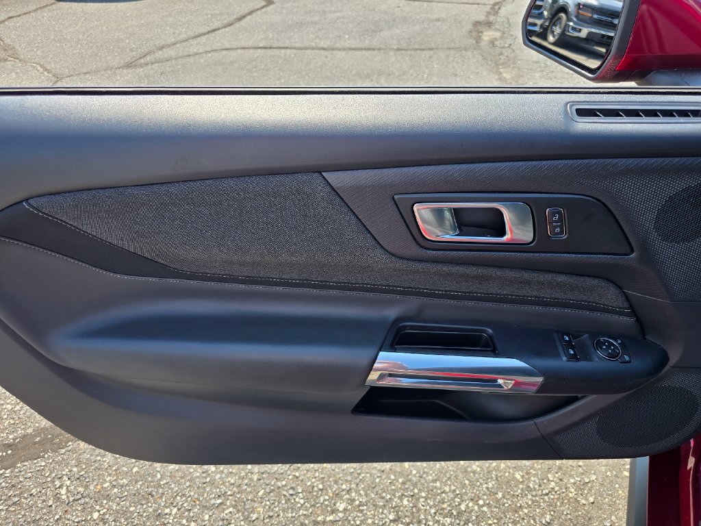 Used 2025 Ford Mustang Coupe RWD image 8