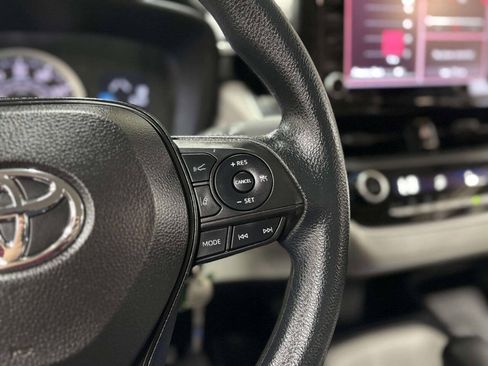 Used 2022 Toyota Corolla LE FWD image 29