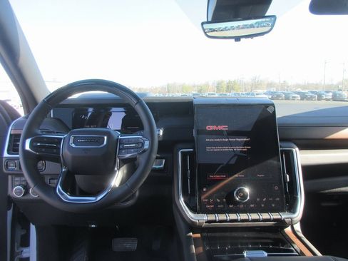 New 2026 GMC Yukon XL Denali w/ Denali Reserve Package image 17