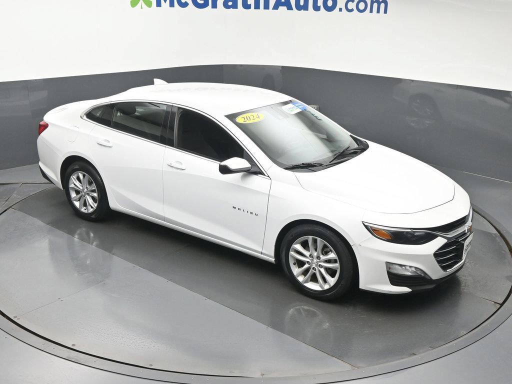 Used 2024 Chevrolet Malibu LT FWD image 3