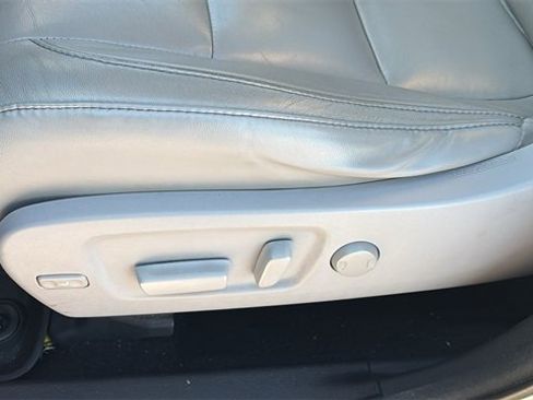 Used 2017 Toyota Highlander XLE image 21