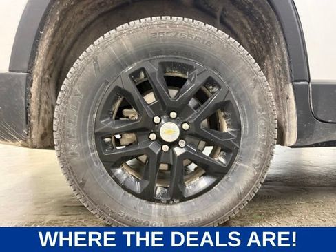 Used 2019 Chevrolet Traverse LS w/ LPO, Blackout Package AWD/4WD image 24