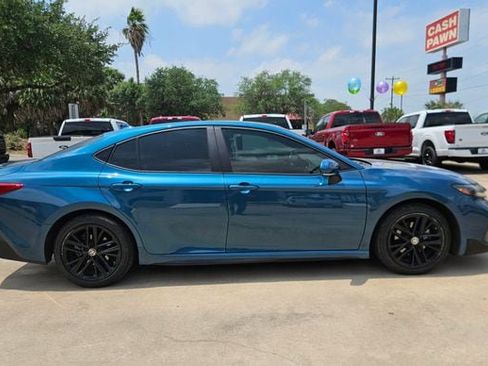 Used 2025 Toyota Camry SE w/ Multimedia Upgrade Package FWD image 5