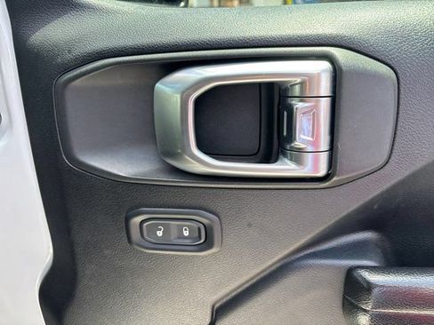 Used 2020 Jeep Wrangler Sport AWD/4WD image 43