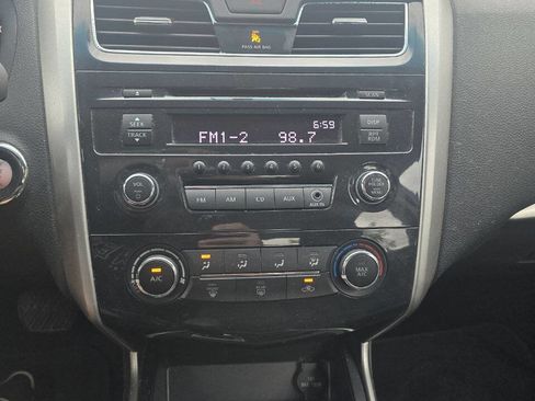 Used 2015 Nissan Altima 2.5 S image 12