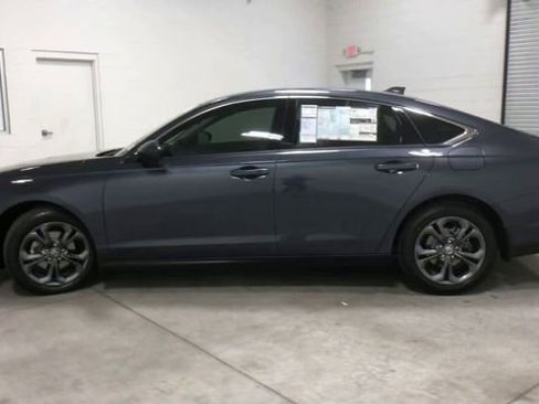 Used 2023 Honda Accord EX image 8