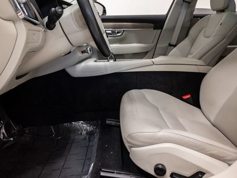 Used 2023 Volvo S90 B6 Plus AWD/4WD image 12