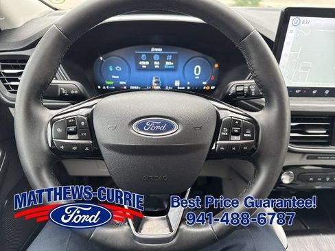 Certified 2024 Ford Escape SE w/ PHEV Premium Package FWD image 17