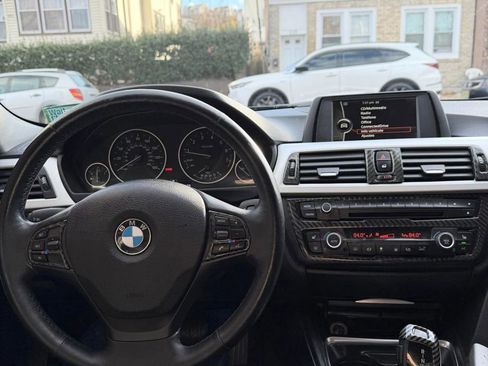 Used 2013 BMW 328i xDrive Sedan image 11