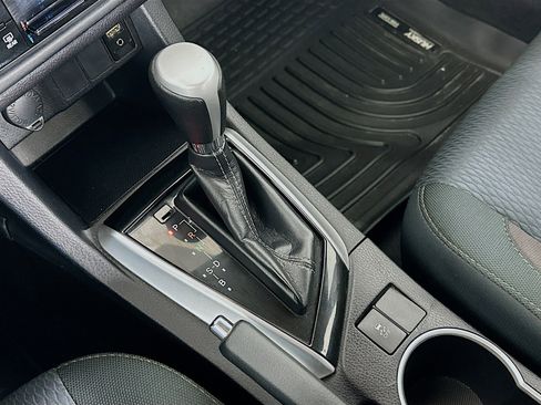 Used 2019 Toyota Corolla LE image 24