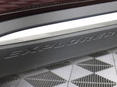 Certified 2022 Ford Explorer Limited AWD/4WD image 21