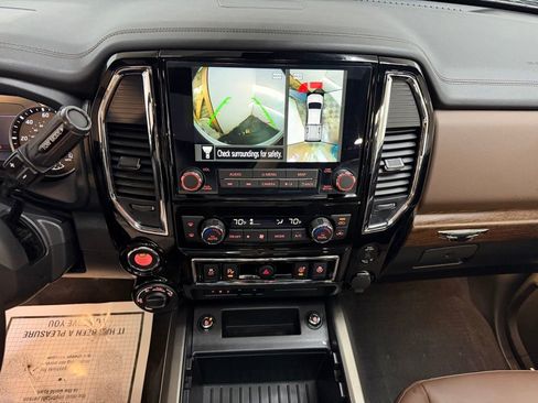 Used 2024 Nissan Titan Platinum Reserve w/ Moonroof Package image 4