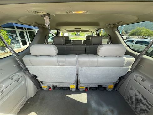 Used 2002 Toyota Sequoia Limited image 22